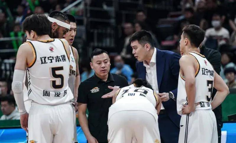 阵容调整：中亚球队迎来实力派新援